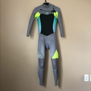 Roxy Women’s 4/3mm wetsuit